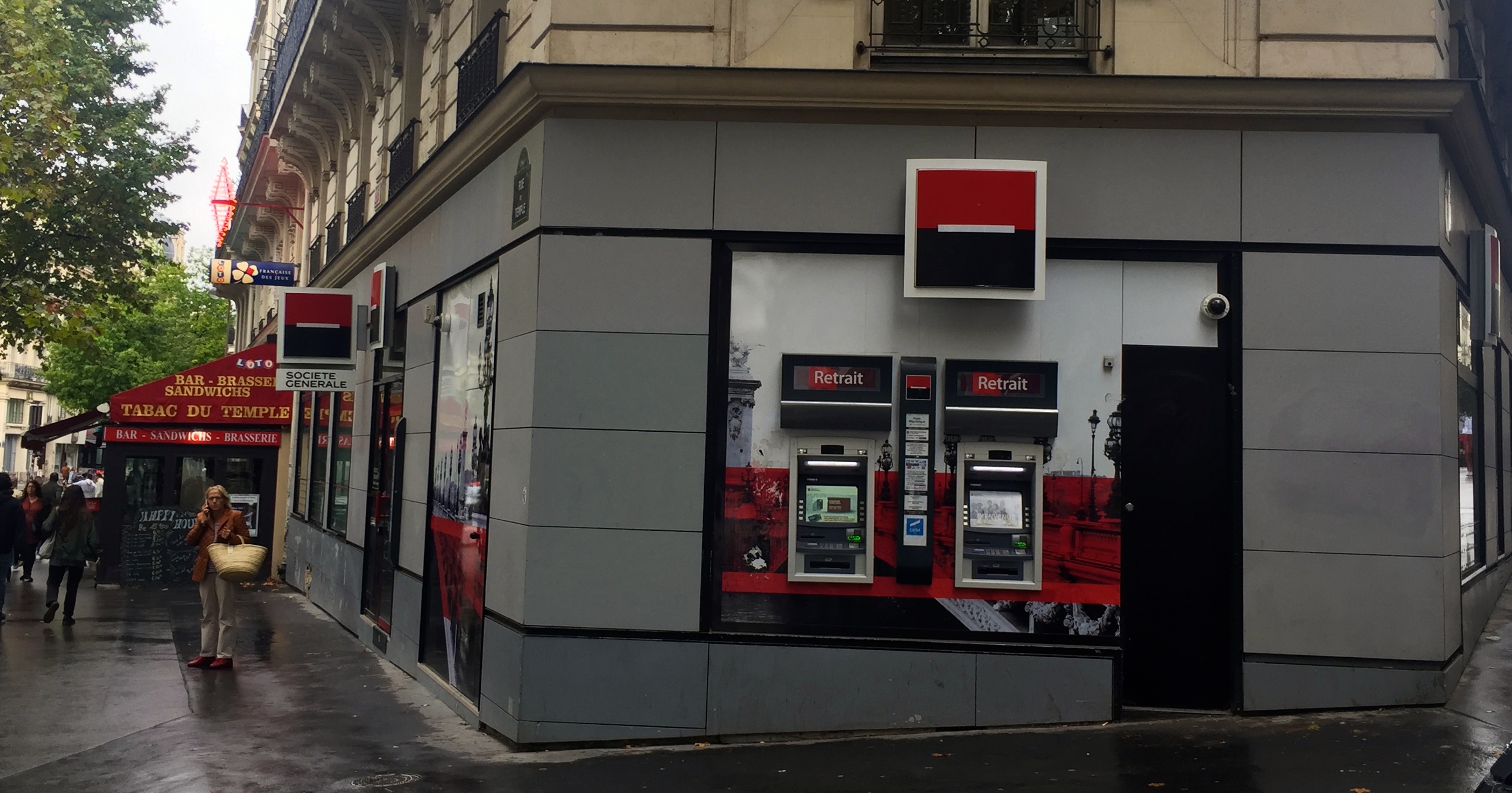 Opening a French bank account - VINGT Paris