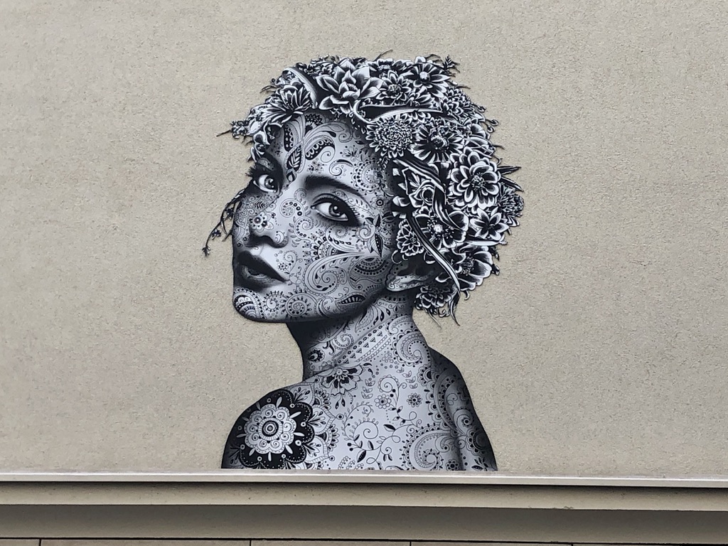 aydar Paris street art black and white woman