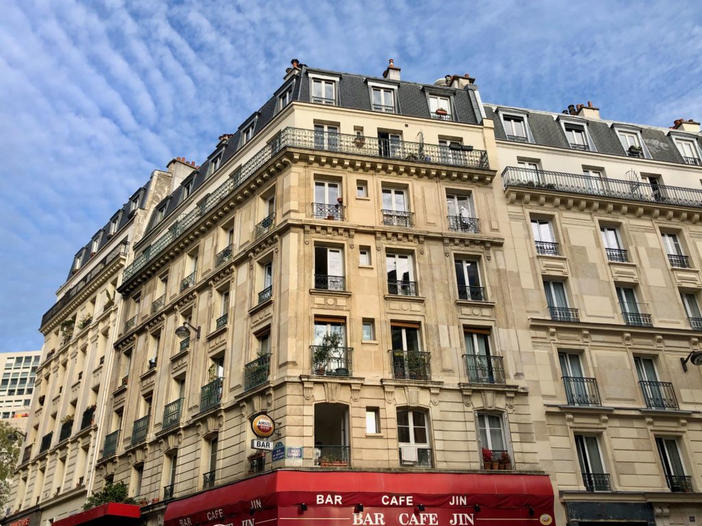 blue skies during Paris confinement