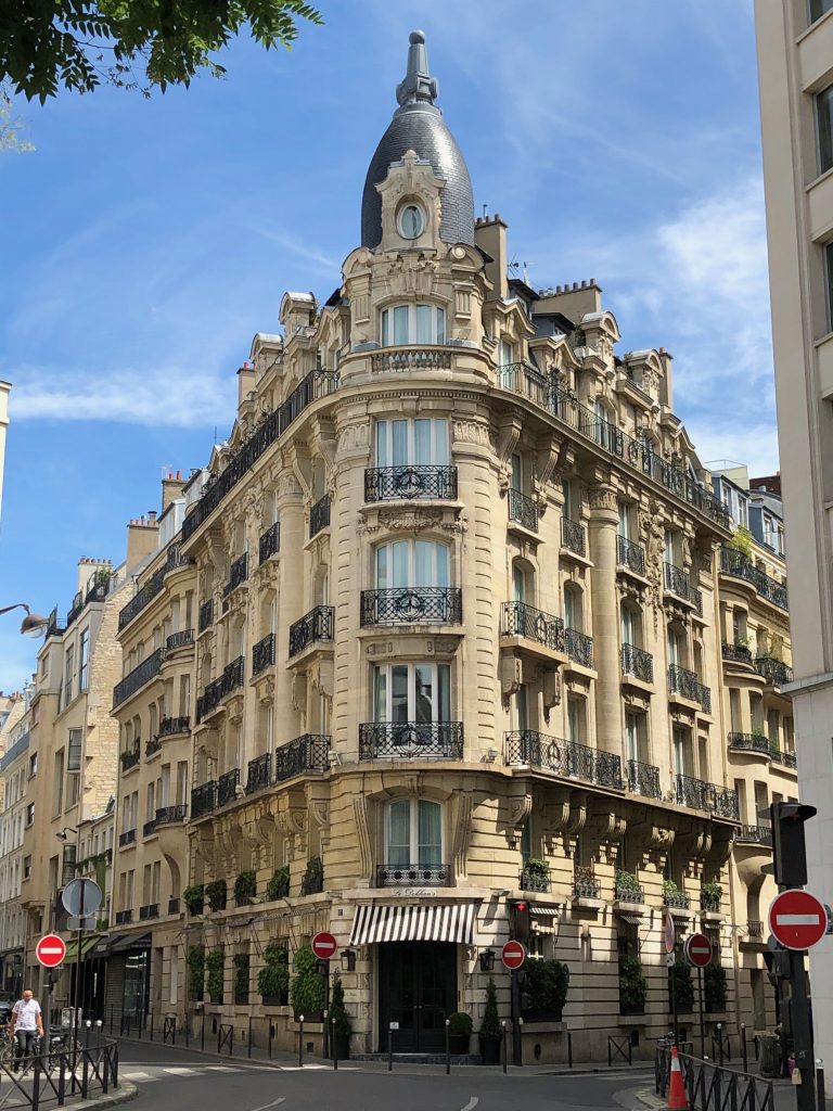 Haussmann architecture in the 16th arrondissment of Paris