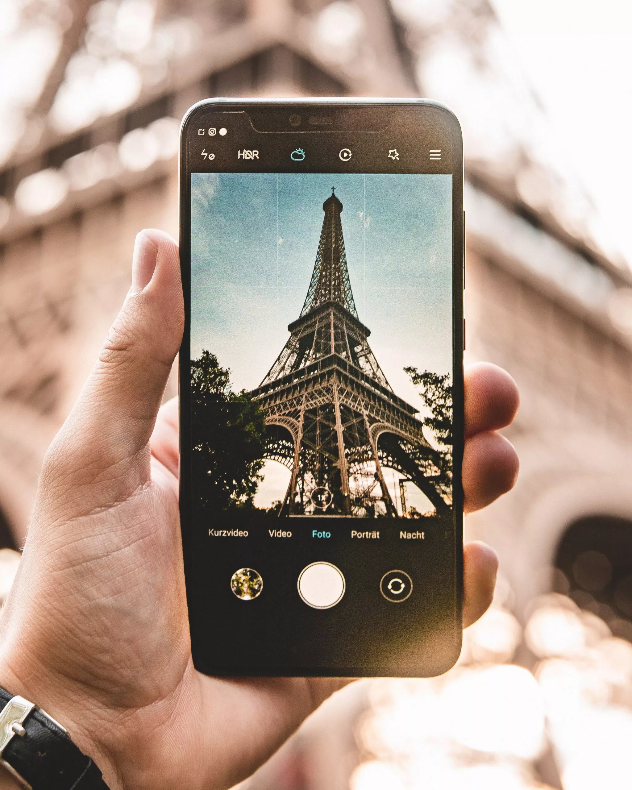 7 Essential Phone Apps for Your Trip to Paris