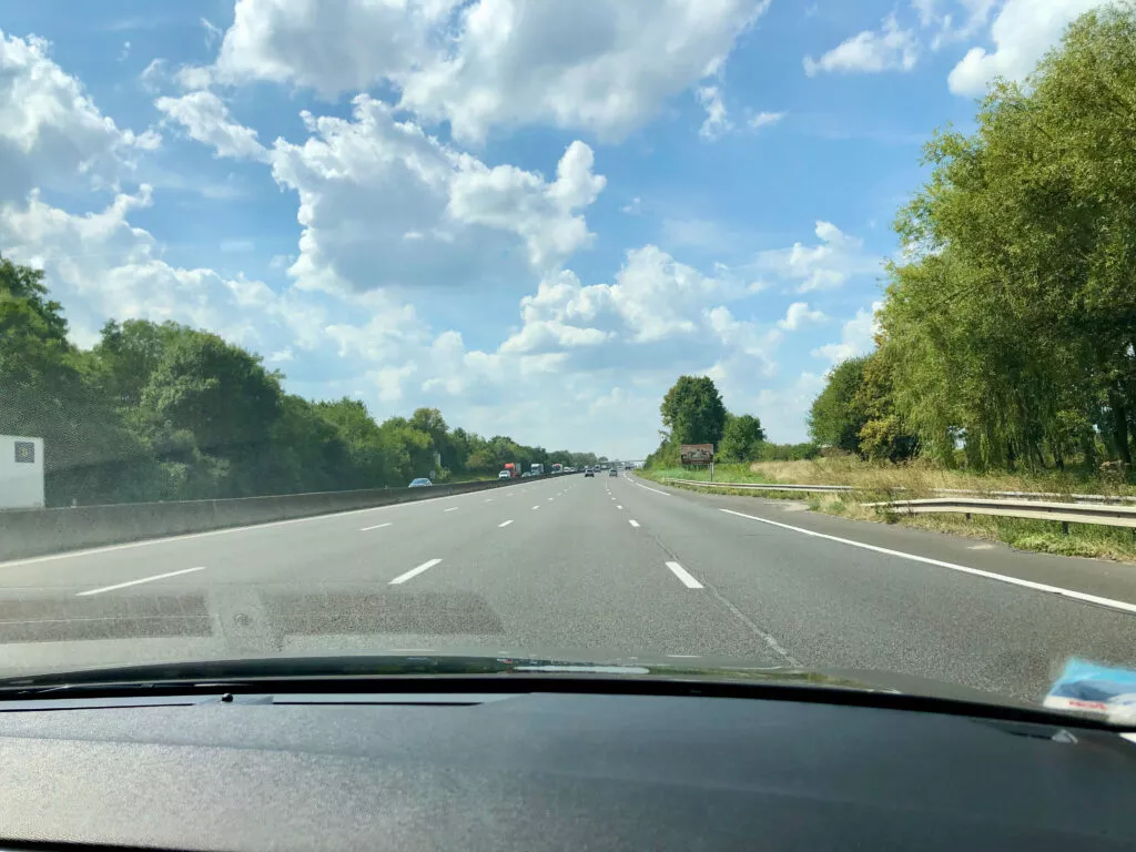 driving on a 4-lane motorway in France