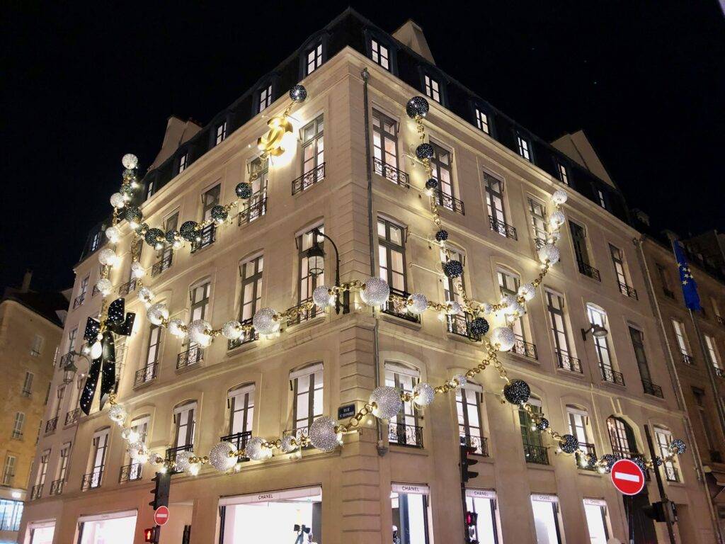 Chanel Christmas lights 2022 on Rue du Faubourg Saint-Honoré