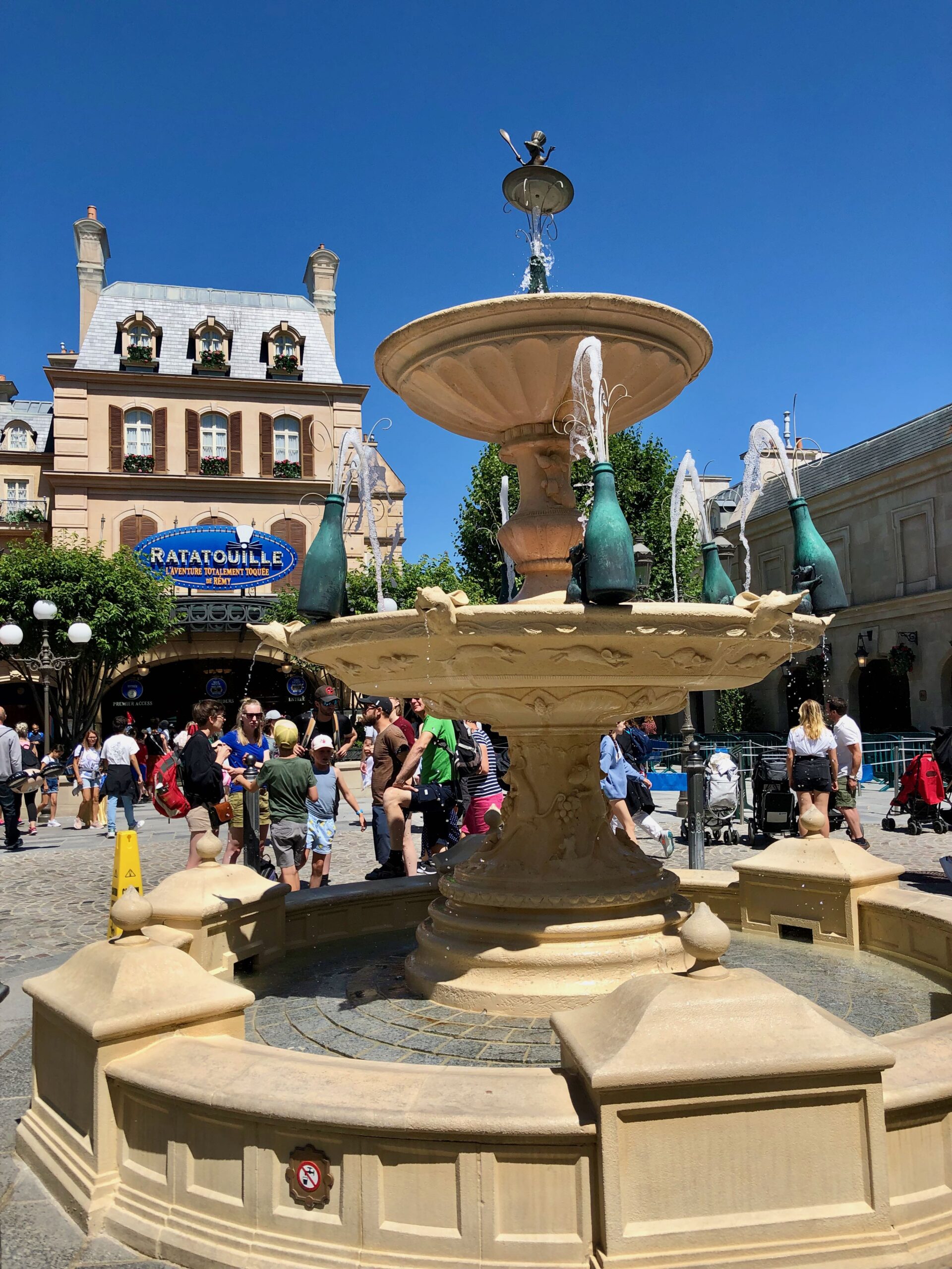 An American Disney fan's guide to Disneyland Paris – Marshmallows &  Margaritas