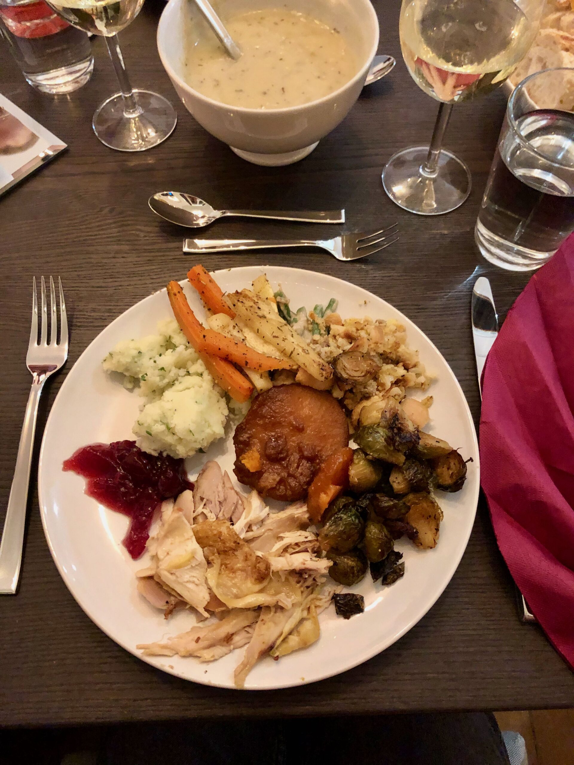 U.S. Thanksgiving Traditions That Might Seem Strange to French People