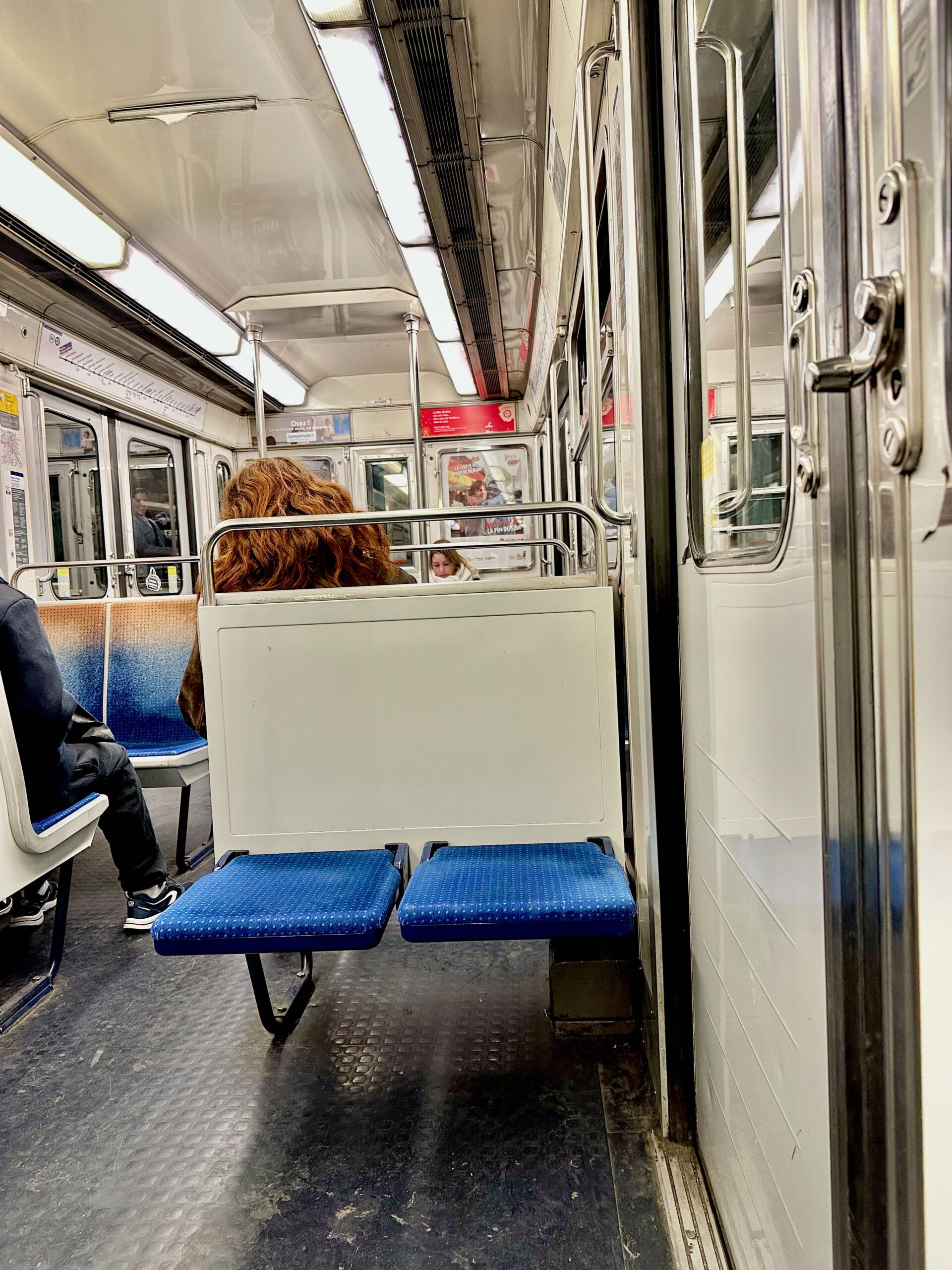 Paris Metro Etiquette